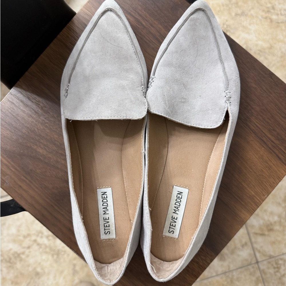 Steve Madden Gray Suede Flats